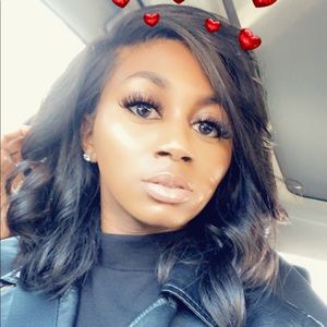 Meet your Posher, Yemi